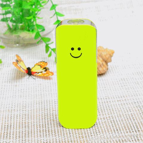 笑臉移動(dòng)電源5600毫安 移動(dòng)電源充電寶定制禮品