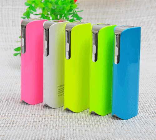 笑臉移動(dòng)電源5600毫安 移動(dòng)電源充電寶定制禮品
